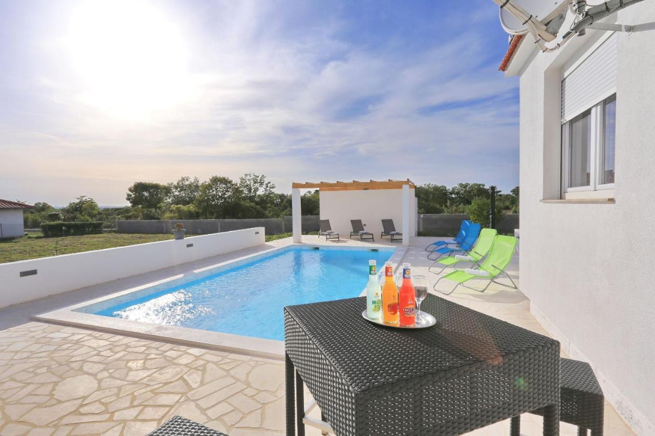 Holidayhouse Alirio With Heated Pool. Vrsi Εξωτερικό φωτογραφία