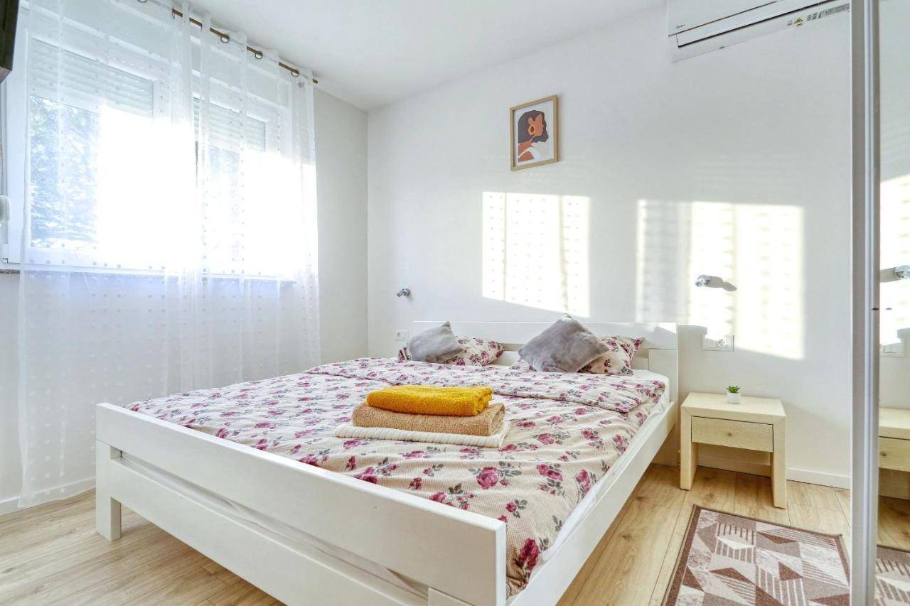 Holidayhouse Alirio With Heated Pool. Vrsi Εξωτερικό φωτογραφία