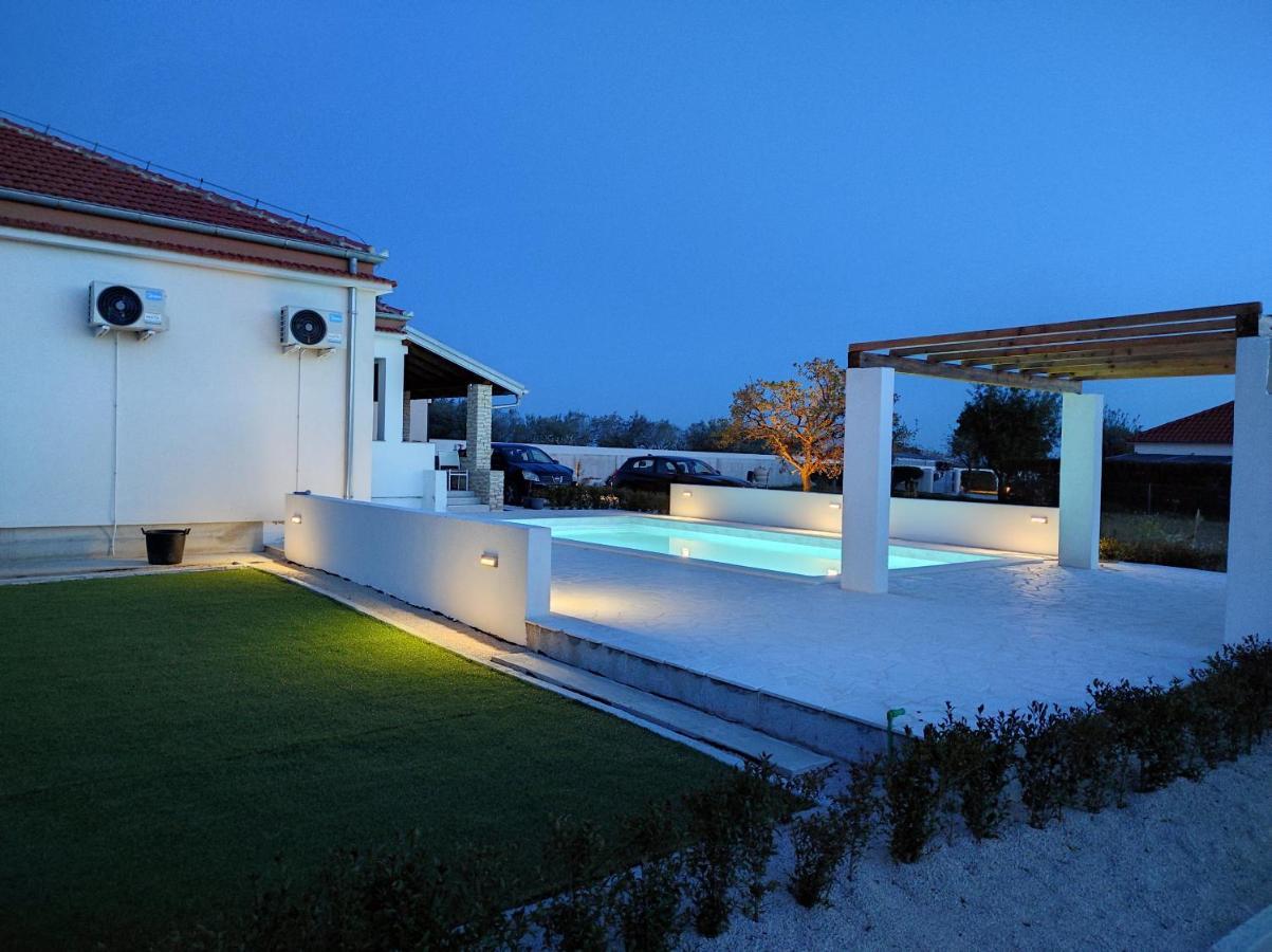 Holidayhouse Alirio With Heated Pool. Vrsi Εξωτερικό φωτογραφία