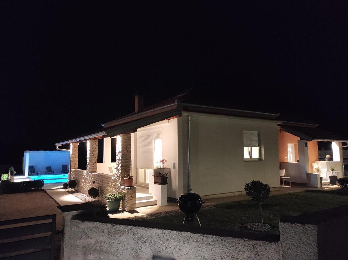 Holidayhouse Alirio With Heated Pool. Vrsi Εξωτερικό φωτογραφία