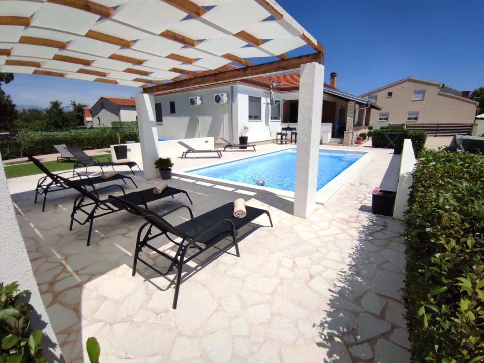 Holidayhouse Alirio With Heated Pool. Vrsi Εξωτερικό φωτογραφία