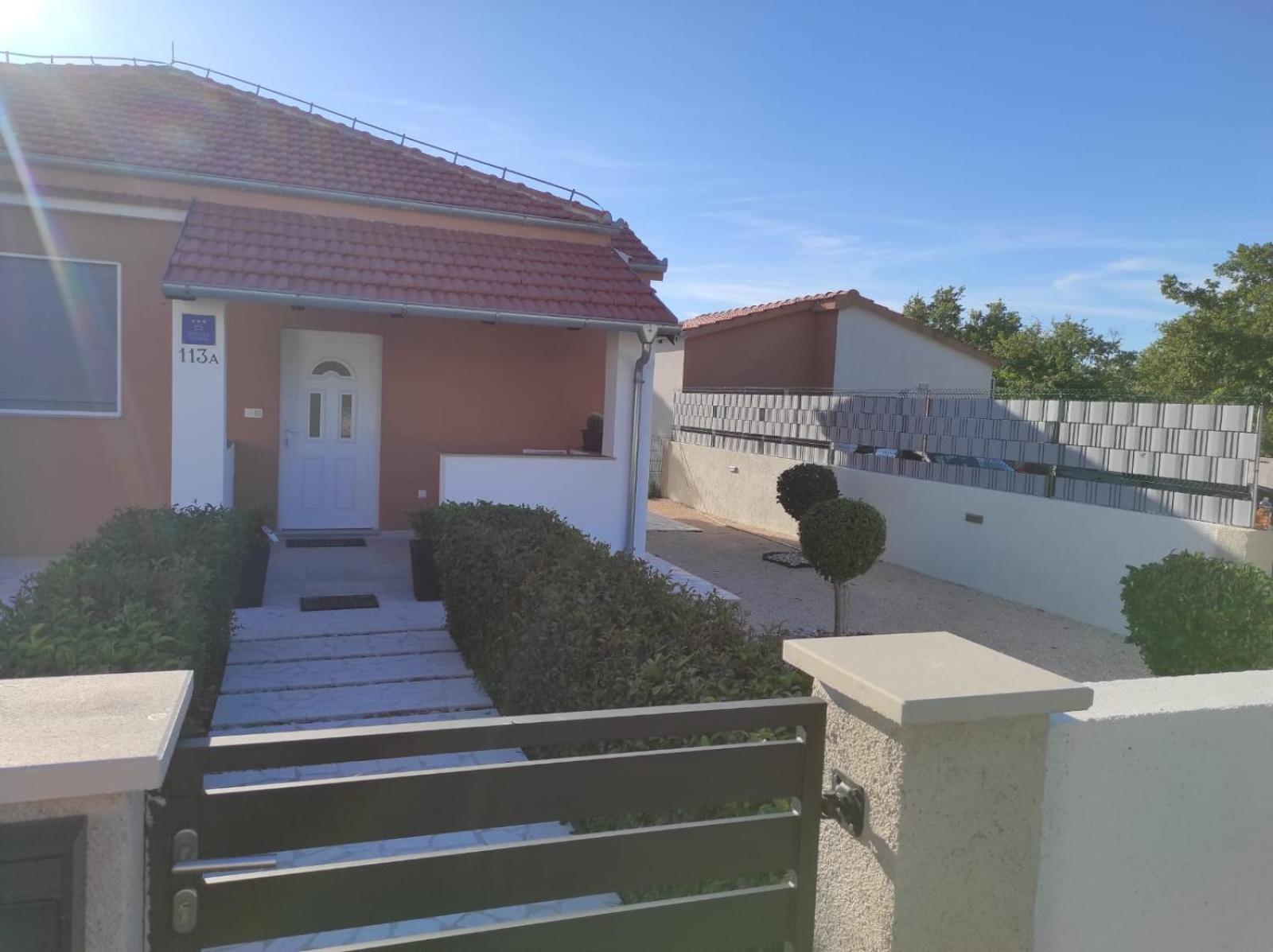 Holidayhouse Alirio With Heated Pool. Vrsi Εξωτερικό φωτογραφία